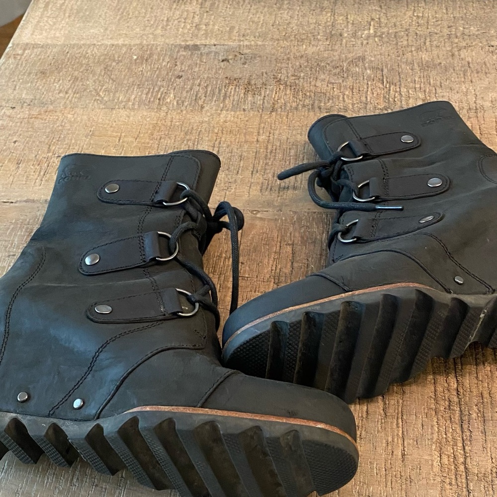 Sorel wedge boots